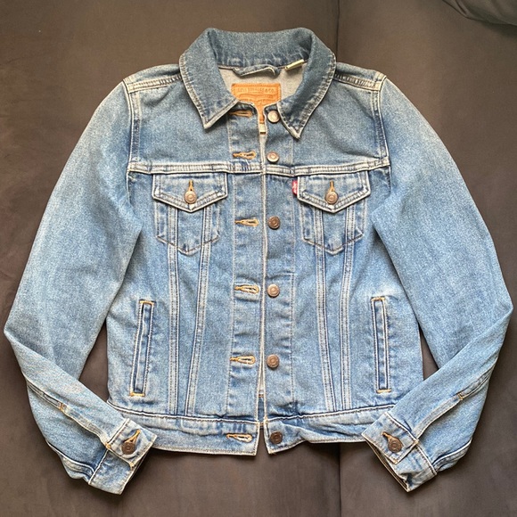 Levi’s Denim Jacket - Picture 1 of 5
